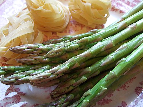 asparagus-ingredients asparagus-ingredients