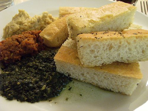 Focaccia & Dips