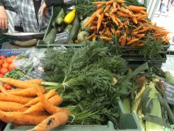 veg market carrots