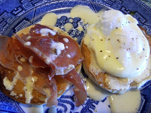 egg's benedict close