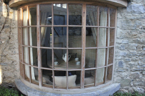teapots in courtyard