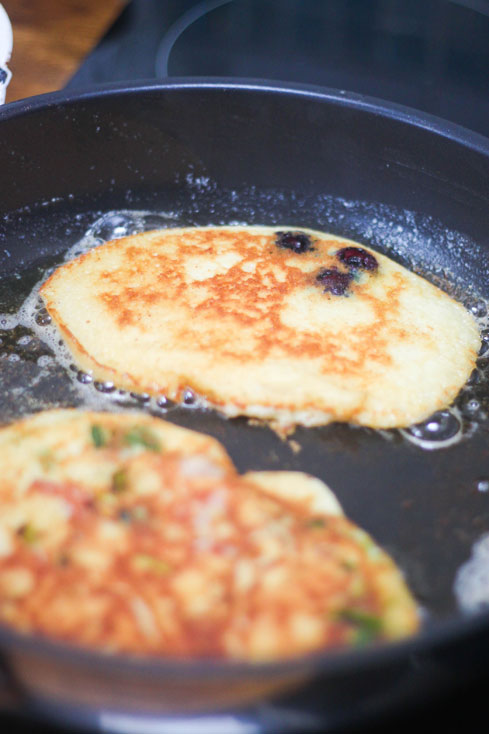 http://www.icanhascook.com/wp-content/uploads/2012/05/Perfect-Pancake-Quest-7RS.jpg